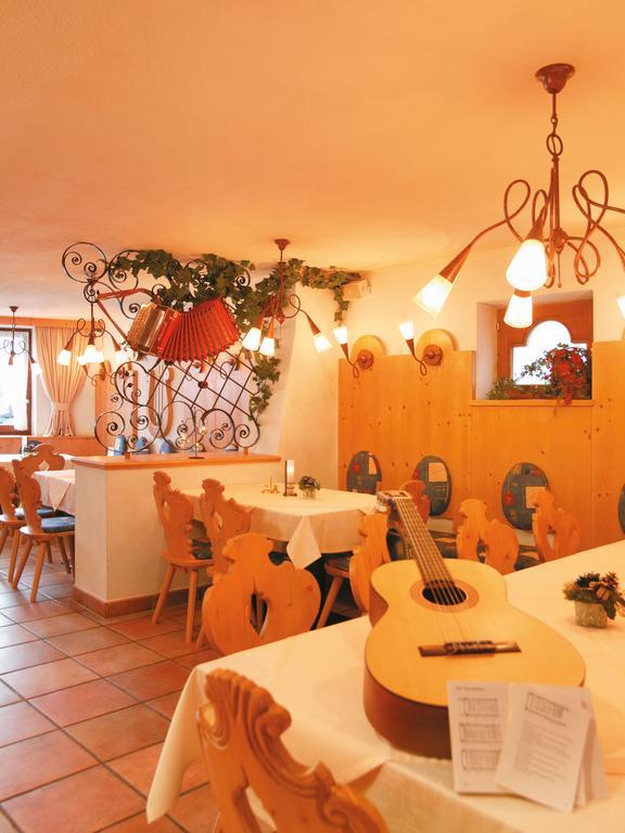 Hotel Lammwirt Jerzens Exteriör bild