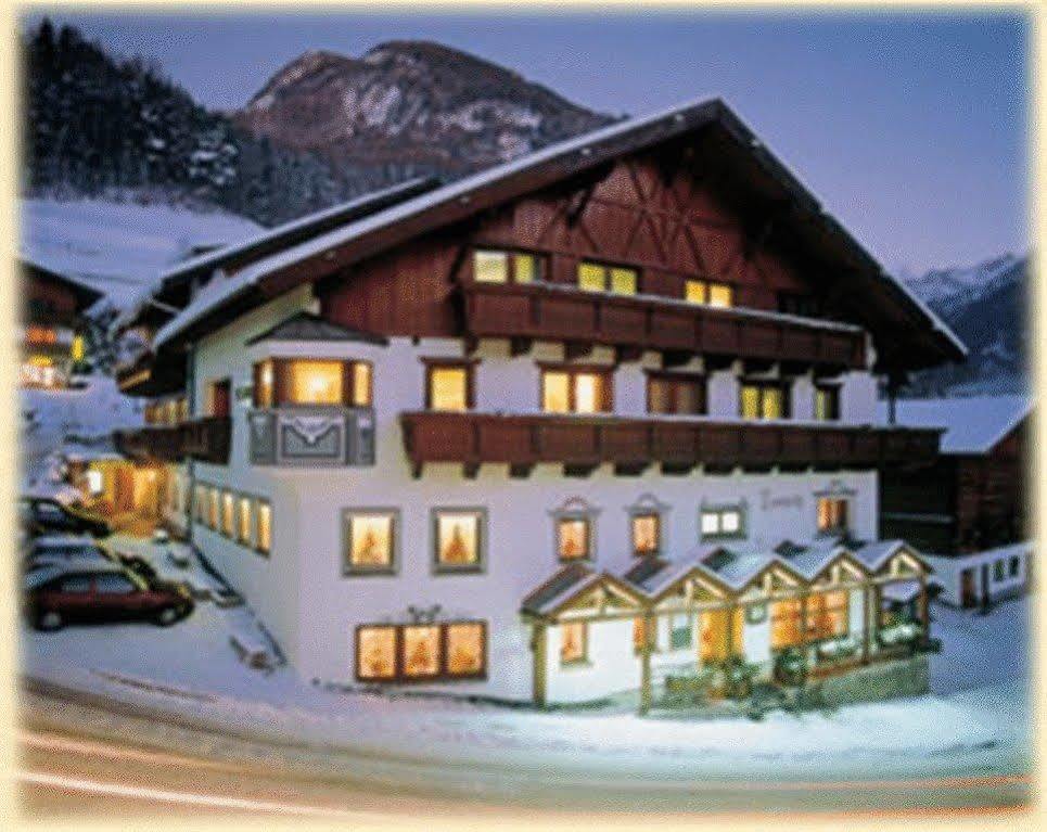 Hotel Lammwirt Jerzens Exteriör bild
